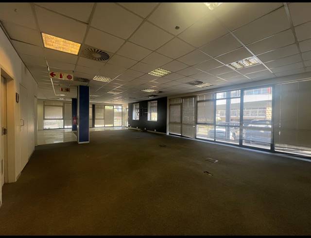 494M² OFFICE TO LET IN MEYERSDAL NATURE ESTATE